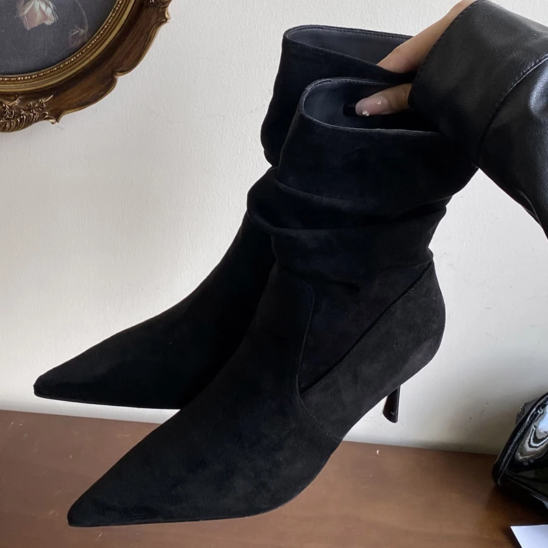 Eilyken Vintage Pleated Pointe - огляд і ціна Vintage Zipper