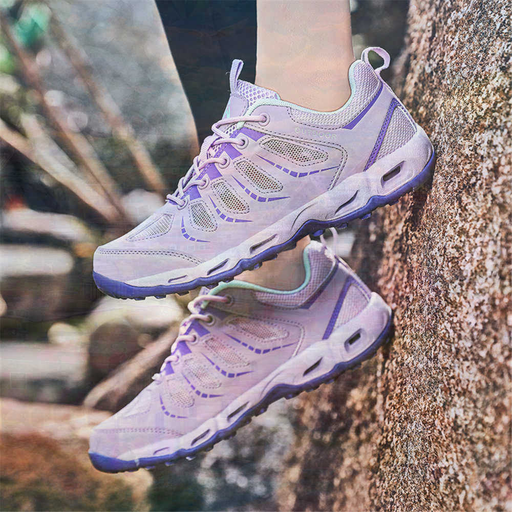 Sumer Round Tip Silver Sneaker - огляд і ціна Vintage Collectible Shop