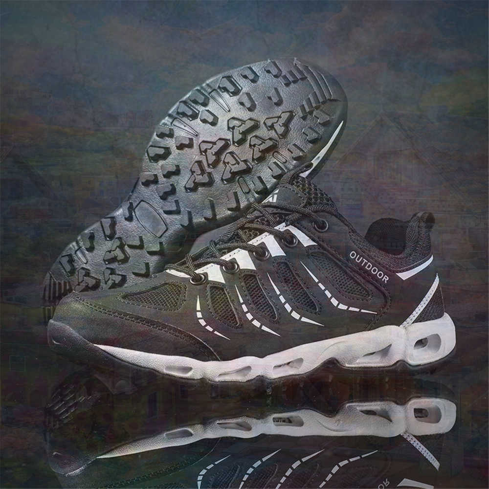 Sumer Round Tip Silver Sneaker - огляд і ціна Vintage Collectible Shop