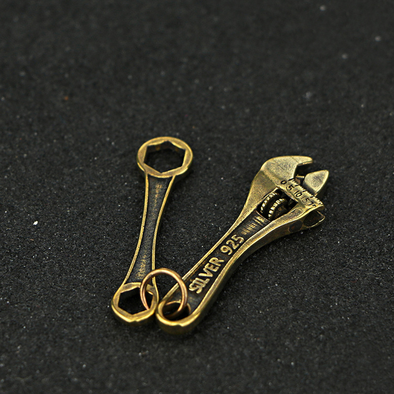 Vinatge Solid Brass Wrench Key - огляд і ціна Vintage Things Collection